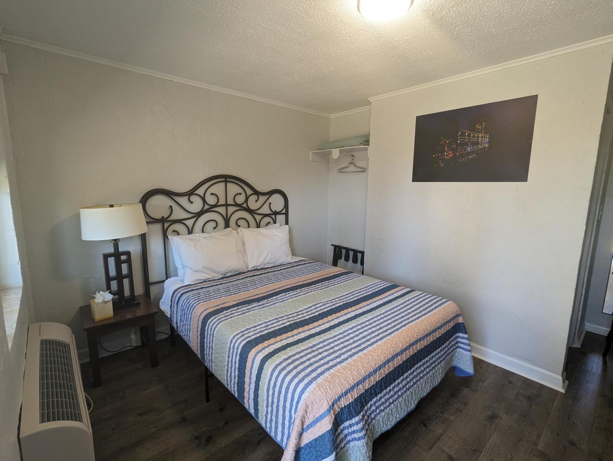 Riverboat Inn & Suites Madison Esterno foto
